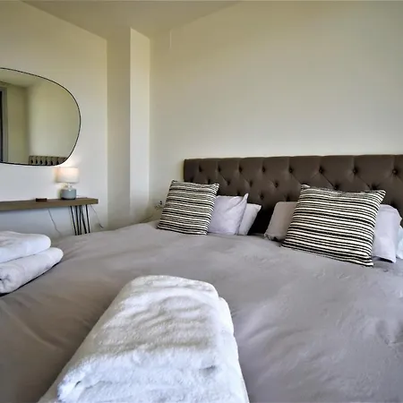 Panoramica 2 Bed Luxury Apartment